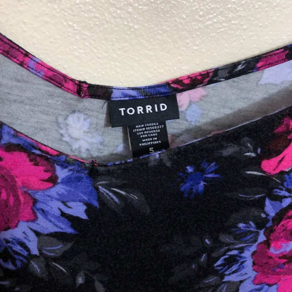 Torrid Rose Floral Tank Top - Picture 2 of 4